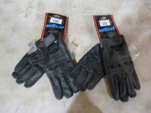 lot 71 image: 2 Pair of Mossi Motorsports Apparel Leather Motorcycle Gloves