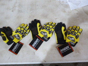 lot 78 image: 3 Pair of Youth Raider Motorcycle Gloves