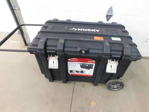 lot 21 image: Husky 37 in. Rolling Tool Box Utility Cart Black