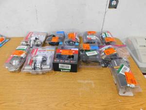 lot 32 image: Assorted Door locks & Deadbolts.