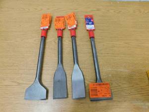 lot 44 image: (4) Bosch Hammer Steel SDS-MAX Scaling Chisel Tool Lot