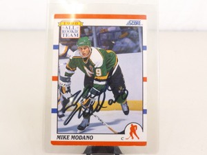 lot 42 image: AUTOGRAPHED 1990 Score North Stars Mike Modano All Rookie Team Hockey Card&nbsp