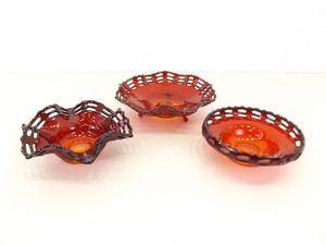 lot 46 image: Lot of 3 Amberina Depression Glass Ruffled etc. Bowls