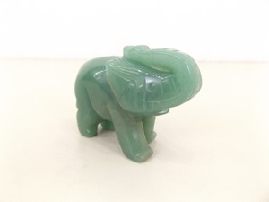 lot 60 image: 170 Gram Carved Jade Elephant