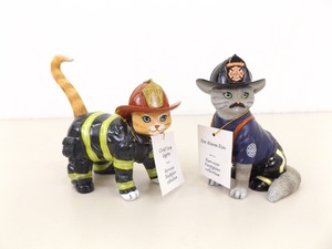 lot 58 image: Large Lot of NEW in Foam, and Out of Box Hamilton Collection Cat Figurines
