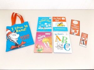 lot 98 image: Lot of NEW Dr. Seuss Beginner Books wCarry Bag