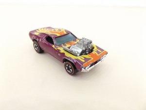 lot 110 image: Original Hot Wheels Redline Purple Roger Dodger