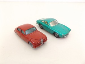 lot 144 image: 2 Original Lesney Matchbox Ferrari Berlinetta #75 and Jaguar 3.4 Litre #65