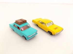 lot 145 image: 2 Original Lesney Matchbox Chevrolet Impala Taxi #20 and Fiat 1500 #56