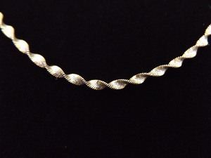 lot 155 image: .925 Sterling Silver Thicker Singapore Link 24 Necklace
