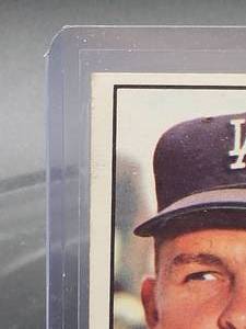 lot 42 image: 1961 Topps Don Drysdale Baseball Card #260