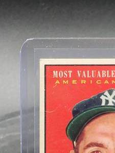 lot 39 image: 1961 Topps Phil Rizzuto Baseball Card #471