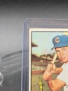 lot 33 image: 1961 Topps Ron Santo All-Star Rookie Baseball Card #35