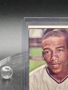 lot 44 image: 1961 Topps Ernie Banks Baseball Card #350