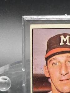 lot 75 image: 1961 Topps Warren Spahn Baseball Card #200