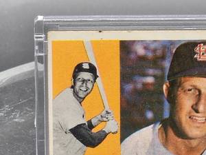 lot 4 image: 1960 Topps Stan Musial Baseball Card #250 Authentic