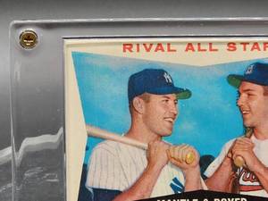 lot 3 image: 1960 Topps Mickey Mantle Baseball Card #160