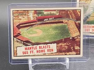 lot 131 image: (5) Assorted 1961 Topps Baseball Cards