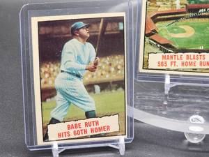 lot 81 image: (3) Assorted 1961 Topps Baseball Cards