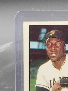 lot 126 image: 1961 Topps Wille McCovey Baseball Card #517
