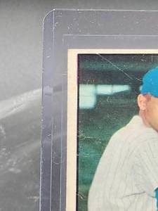lot 77 image: 1961 Topps Billy Williams Baseball Rookie Card #141