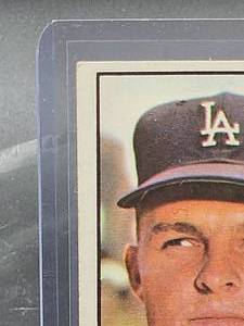 lot 101 image: 1961 Topps Don Drysdale Baseball Card #260