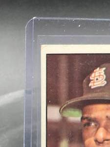 lot 78 image: 1961 Topps Bob Gibson Baseball Card #211
