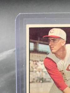 lot 74 image: 1961 Topps Jim Maloney Baseball Card #436