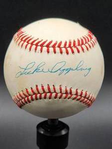 lot 43 image: Chicago White Sox Hall of Famer Luke Appling Autographed Baseball No COA