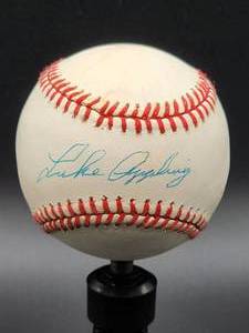 lot 61 image: Chicago White Sox Hall of Famer Luke Appling Autographed Baseball No COA
