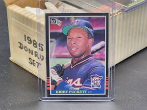 lot 223 image: 1985 Donruss Baseball Card Set Open Item