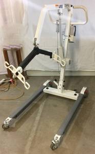 MSRP $3000&nbspLumex Easy Lift Electric Patient Lift LF1050 With Charger &amp Sling (Not Pictured) - Excellent Working Condition