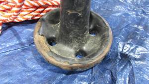 lot 17 image: Anchor With Rope