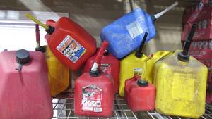 lot 19 image: Lot of Plastic Fuel Cans