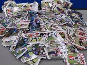 lot 6 image: PRESTIGE FOOTBALL CARDS