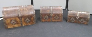 lot 64 image: VINTAGE CHESTS