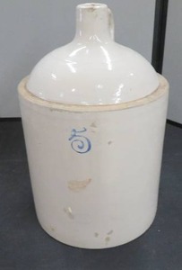 lot 67 image: RED WING POTTERY POT