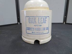 lot 70 image: VINTAGE POTTERY