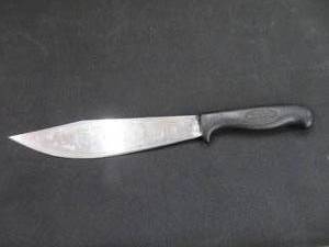 lot 77 image: KNIFE