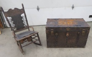 lot 90 image: VINTAGE ROCKER AND CHEST