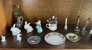 Large Lot of Vintage Collectables