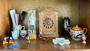 Lot of Various Vintage Collectibles.