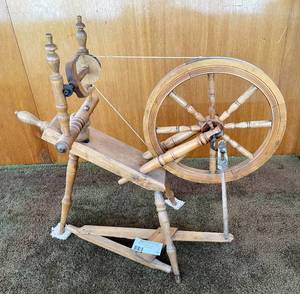 1890s Antique Spinning Wheel