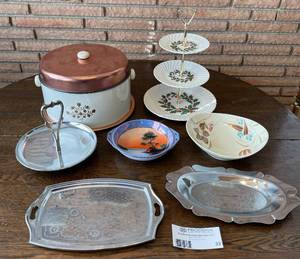 Various Kitchen Bowls and Serving Dishes, REDWING Pottery