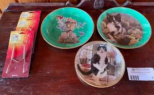 3 Decorative Cat Themed Plates with Hangers