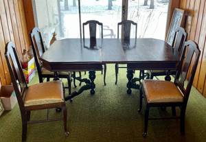 Vintage Dining Room Table Set with 6 Chairs