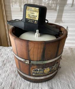 Vintage Sterling 5 Qt Electric Ice Cream Maker