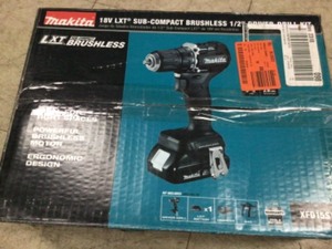 lot 8 image: Makita 18-Volt LXT Lithium-Ion Sub-Compact Brushless Cordless 12 in. Driver Drill Kit, 1.5Ah