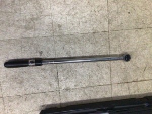 lot 38 image: Husky 50 ft. lbs. to 250 ft. lbs. 12 in. Drive Torque Wrench