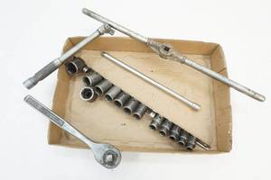 lot 3 image: sockets and ratchets